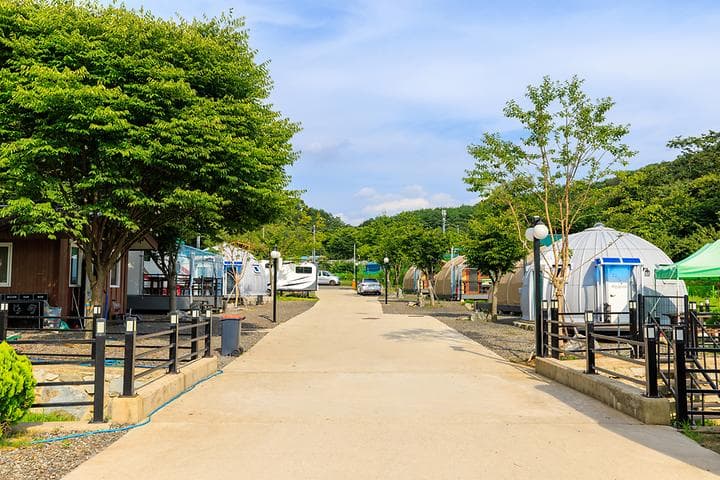 하늘아래 야영장